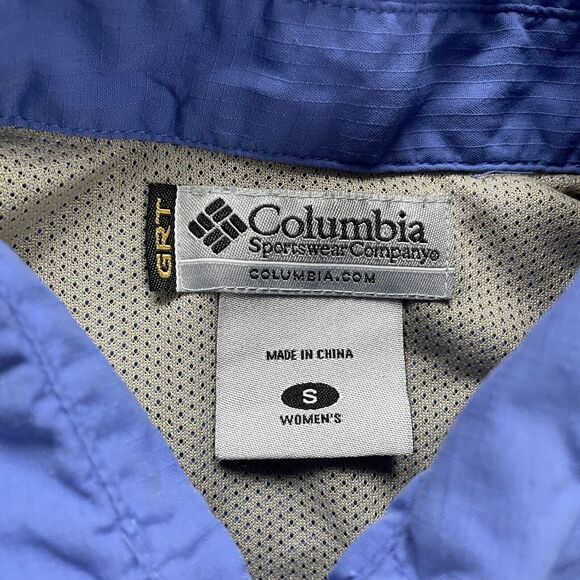 Columbia GRT Active Shirt Womens Small Blue Button Down Long Sleeve Zip Pockets - Picture 6 of 12